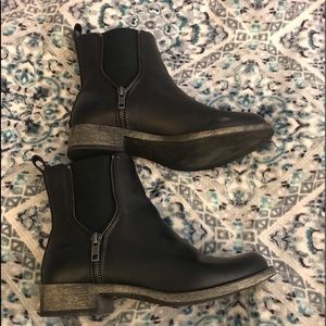 Rocket dog ankle booties size 7